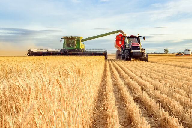 nutzfahrzeuge landmaschinen leasing iStock C jodie777